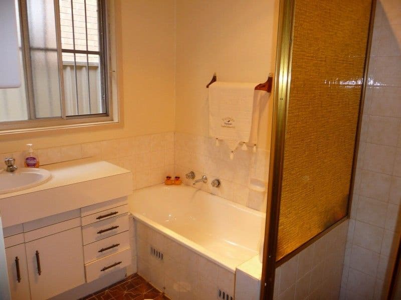 44 Orleans Crescent, TOONGABBIE NSW 2146, Toongabbie - Thumbnail 6