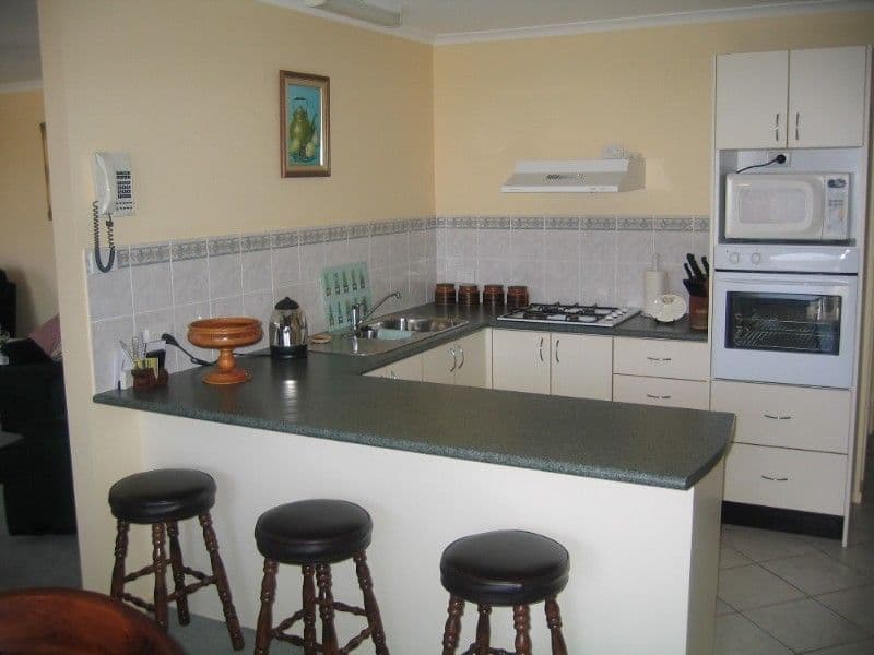 12 Major Drive, GOULBURN NSW 2580, Goulburn - Thumbnail 2