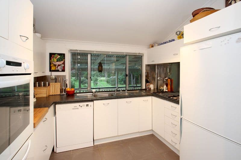 8 Mason Court, SAMFORD QLD 4520, Samford Valley - Thumbnail 4