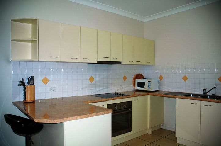 24 Tilley Street, REDCLIFFE QLD 4020, Redcliffe - Thumbnail 2