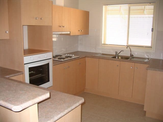 3 / 13 Sturt Street, BARMERA SA 5345, Barmera - Thumbnail 2