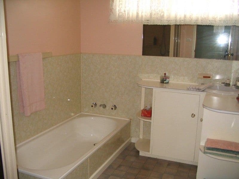 16 Julie Crescent, NEWNHAM TAS 7248, Newnham - Thumbnail 5