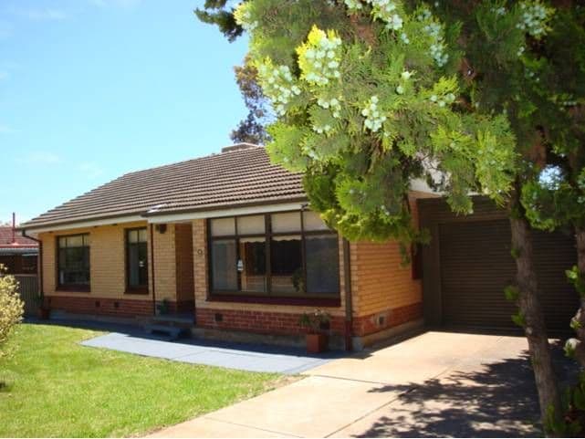 9 Gayland Road, ELIZABETH DOWNS SA 5113, Elizabeth Downs - Thumbnail 2