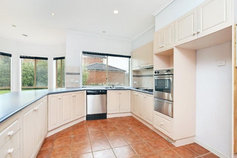 31 Claremont Avenue, LYSTERFIELD VIC 3156, Lysterfield - Thumbnail 3