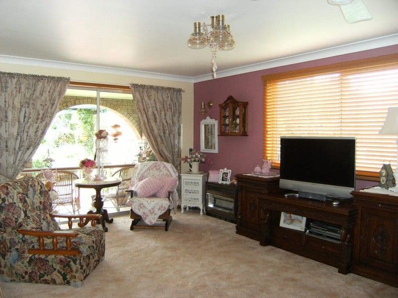 3 White, PITTSWORTH QLD 4356, Pittsworth - Thumbnail 2