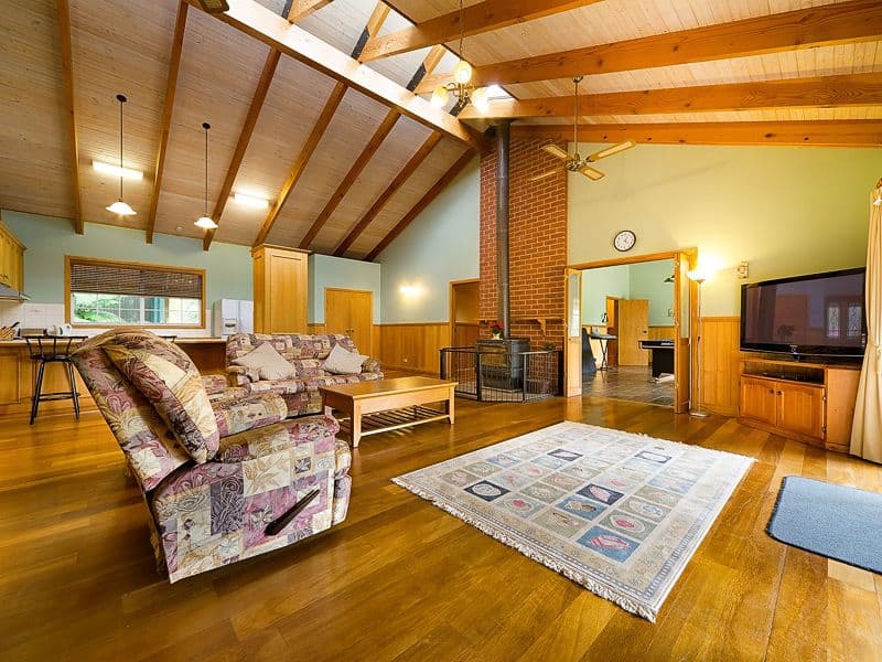 8 Wallace Road, ALLANS FLAT VIC 3691, Allans Flat - Thumbnail 2