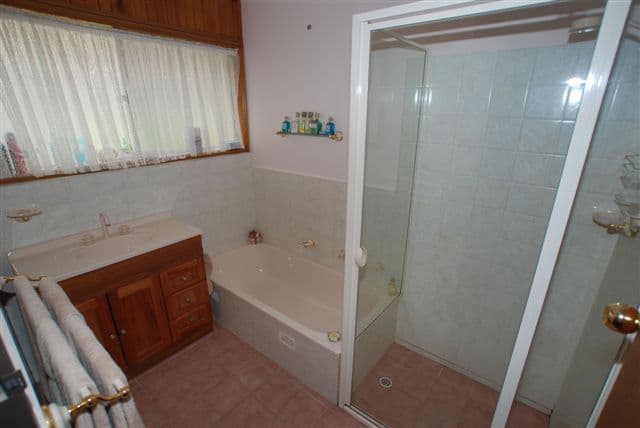 8 Wynn Vale Drive, GULFVIEW HEIGHTS SA 5096, Gulfview Heights - Thumbnail 8