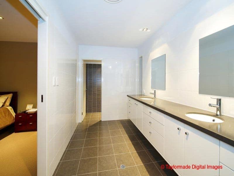22 Laidlaw Parade, EAST BRISBANE QLD 4169, East Brisbane - Thumbnail 8