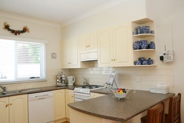 28 Barkly Street, WARRNAMBOOL VIC 3280, Warrnambool - Thumbnail 4