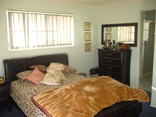 13 Stenlake Avenue, Kawana QLD, Kawana - Thumbnail 2