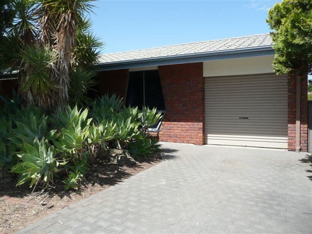 24  Vennachar Drive, HALLETT COVE SA 5158, Hallett Cove - Image 1