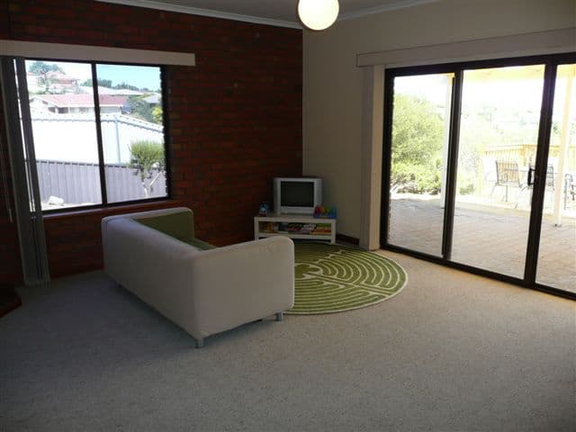 24  Vennachar Drive, HALLETT COVE SA 5158, Hallett Cove - Thumbnail 6