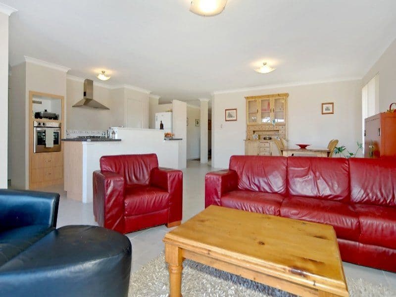4/10-12 Jennifer Avenue, Runaway Bay, QLD, 4216, Runaway Bay - Thumbnail 3