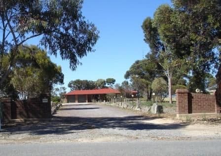16 Cornish Terrace, WALLAROO SA 5556, Wallaroo - Thumbnail 2