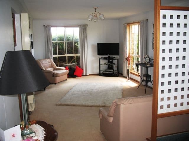 24 Carmell Drive, WARRNAMBOOL VIC 3280, Warrnambool - Thumbnail 2
