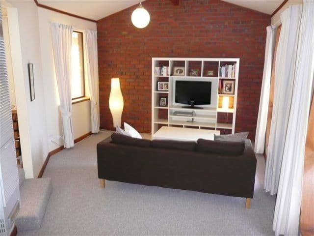24  Vennachar Drive, HALLETT COVE SA 5158, Hallett Cove - Thumbnail 2