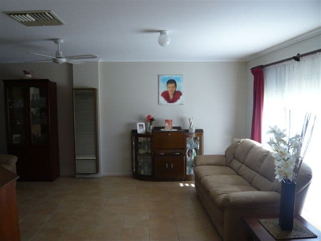 9 Freya Avenue, HALLETT COVE SA 5158, Hallett Cove - Thumbnail 3