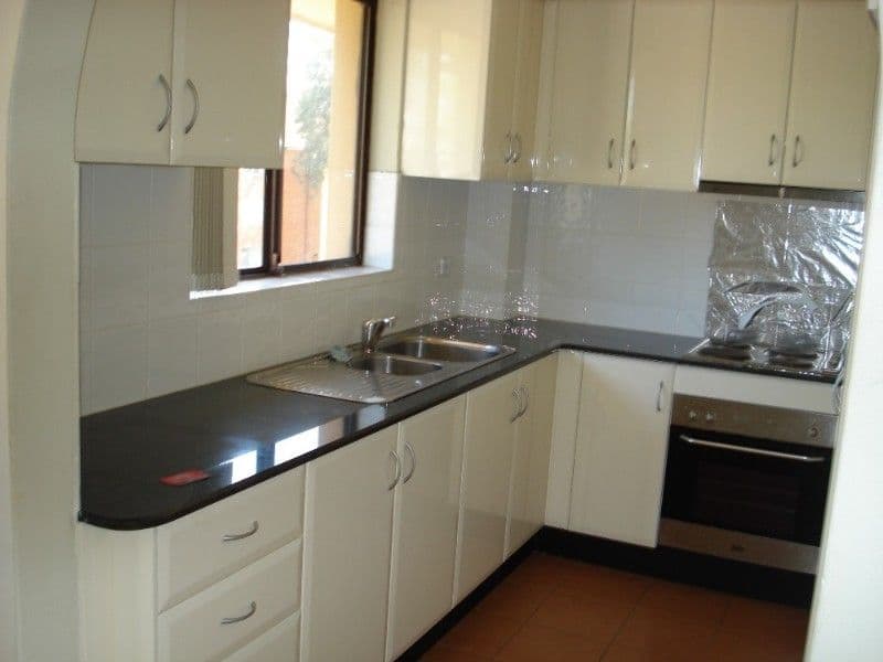 15 Hart Street, WARWICK FARM NSW 2170, Warwick Farm - Thumbnail 2