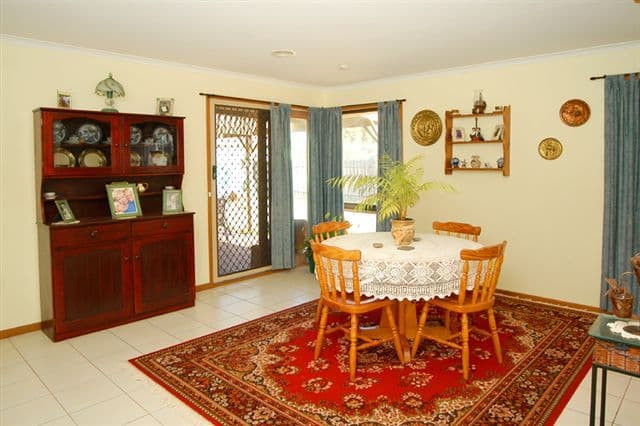 27 Banbury Crescent, CRAIGIEBURN VIC 3064, Craigieburn - Thumbnail 5