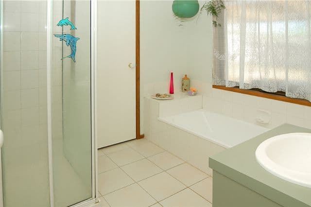 27 Banbury Crescent, CRAIGIEBURN VIC 3064, Craigieburn - Thumbnail 8