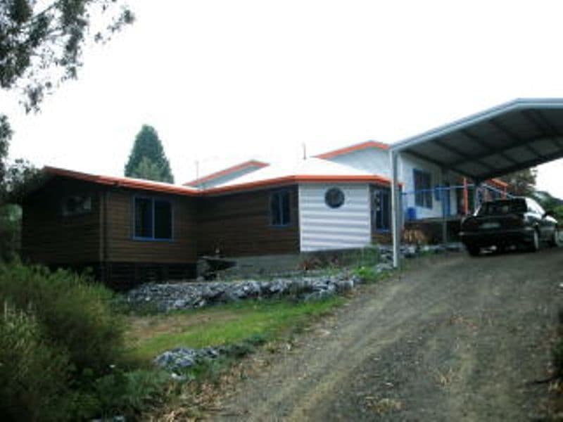 11 Beach Road, GRAVELLY BEACH TAS 7276, Gravelly Beach - Thumbnail 3