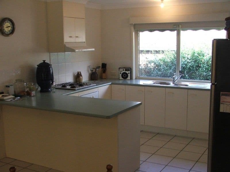 24 Thomas Place, UPPER KEDRON QLD 4055, Upper Kedron - Thumbnail 2