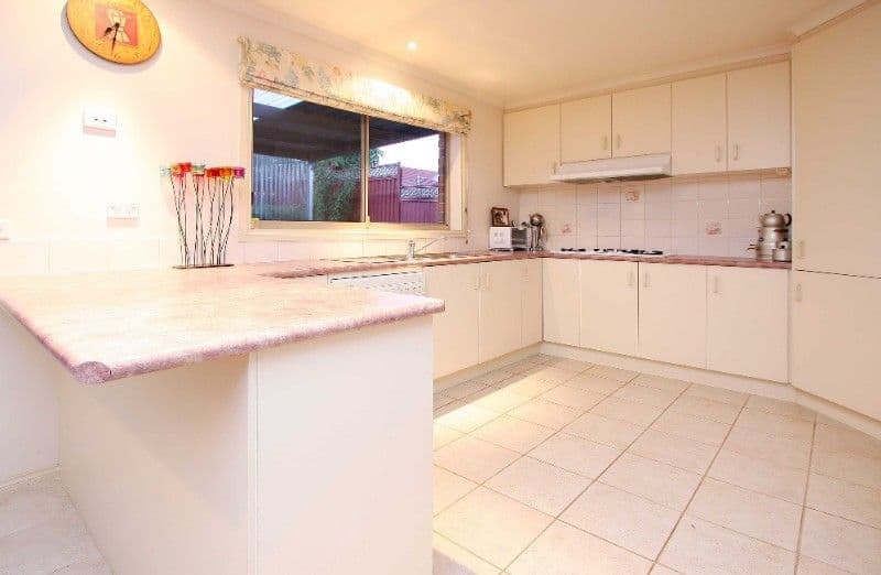 32 Wagstaff Drive, MILL PARK VIC 3082, Mill Park - Thumbnail 4