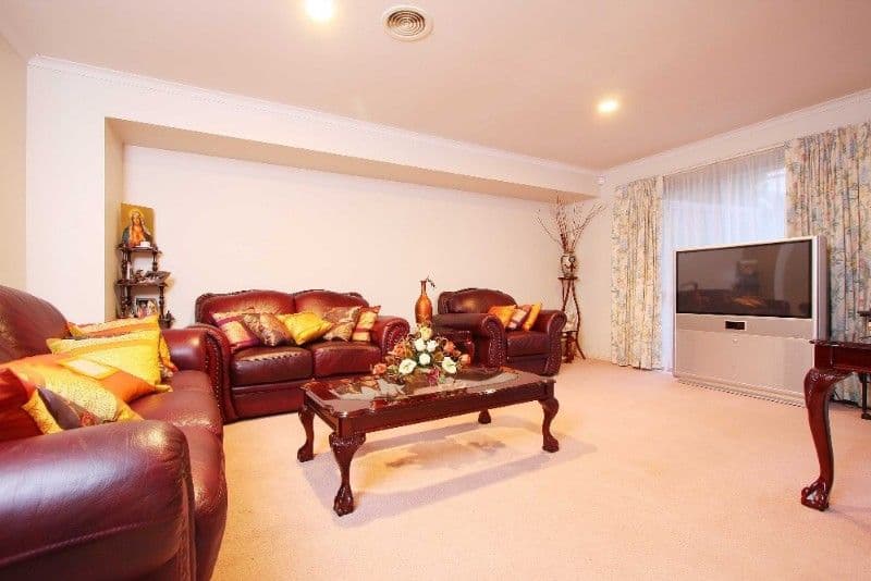 32 Wagstaff Drive, MILL PARK VIC 3082, Mill Park - Thumbnail 6