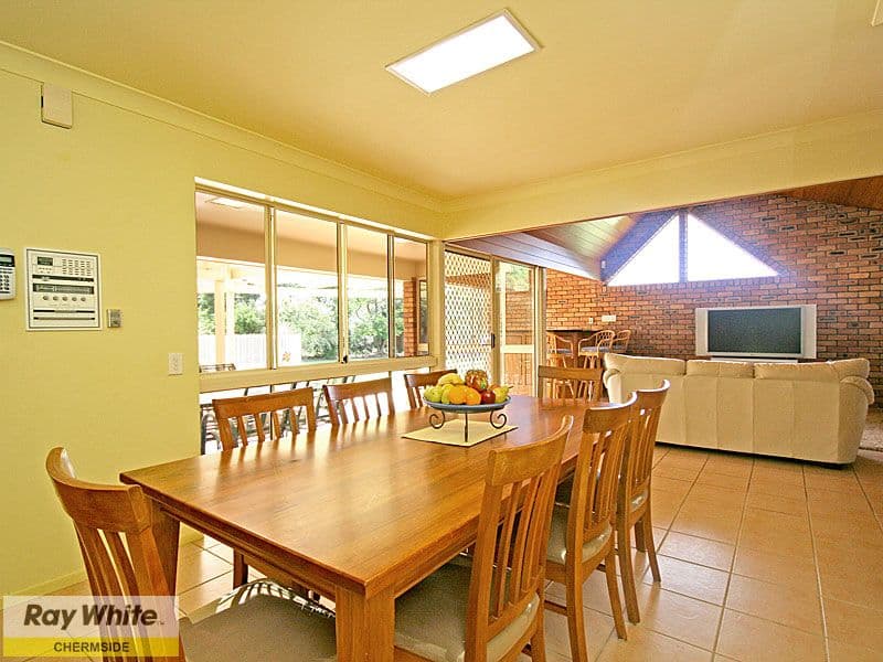 10 Cowie Road, CARSELDINE QLD 4034, Carseldine - Thumbnail 8