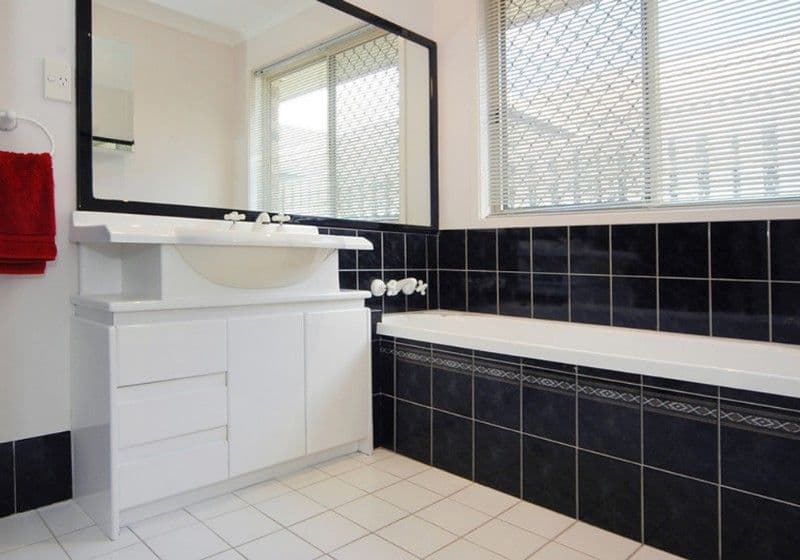 19 waterdown Drive, ELANORA QLD 4221, Elanora - Thumbnail 6