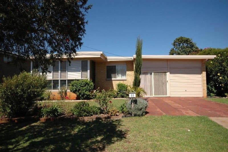 22 Canberra Street, HARRISTOWN QLD 4350, Harristown - Image 1