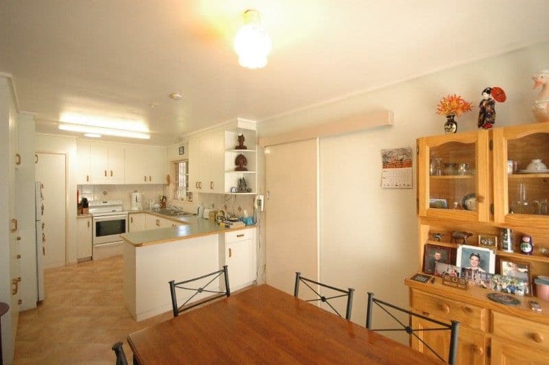 22 Canberra Street, HARRISTOWN QLD 4350, Harristown - Thumbnail 2
