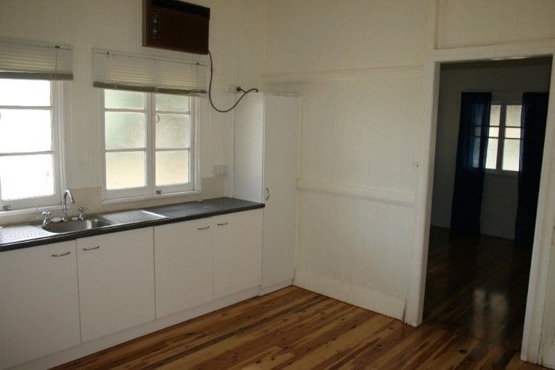 5 Short Street, CHINCHILLA QLD 4413, Chinchilla - Thumbnail 3