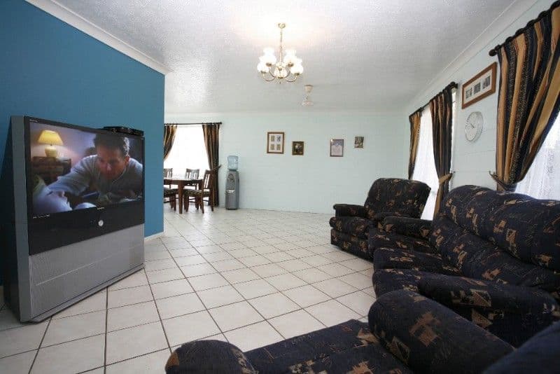 4 Tania Court, BURDELL QLD 4818, Burdell - Thumbnail 2