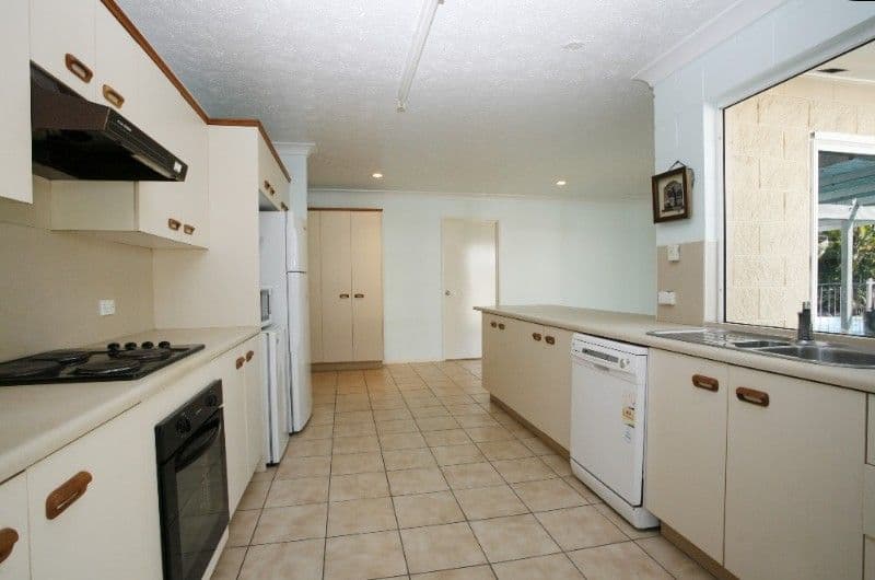 4 Tania Court, BURDELL QLD 4818, Burdell - Thumbnail 4