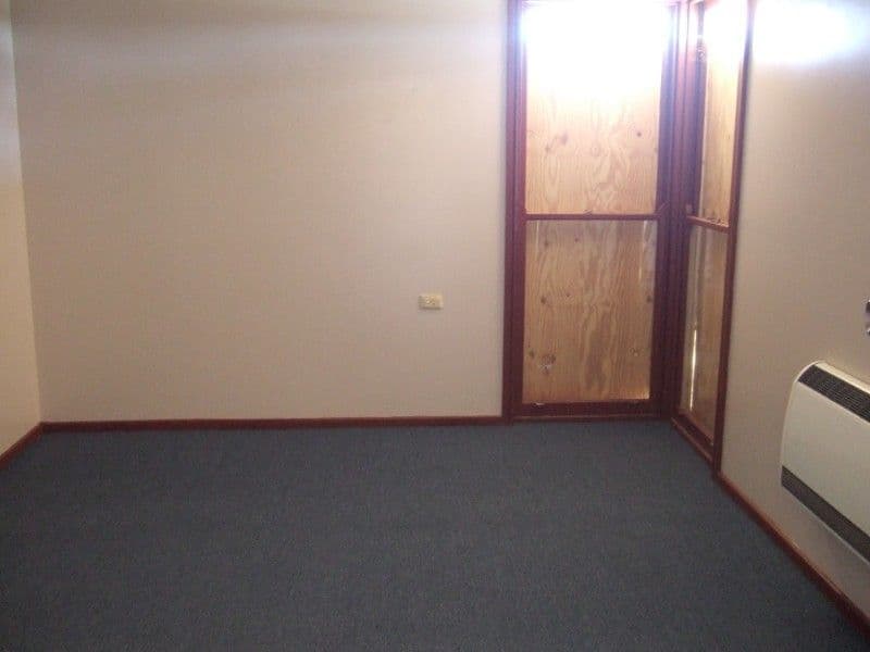19 Lawton Street, BROKEN HILL NSW 2880, Broken Hill - Thumbnail 4