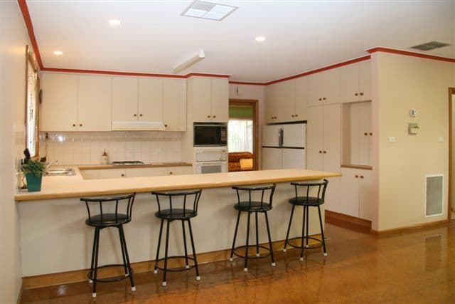 11 Ricky Court, MOOROOLBARK VIC 3138, Mooroolbark - Thumbnail 2