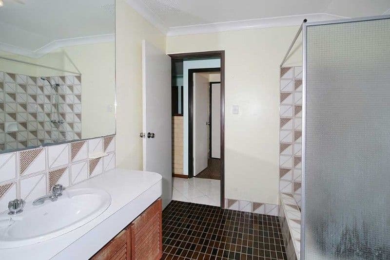 7 Hargrave Drive, THORNLIE WA 6108, Thornlie - Thumbnail 7