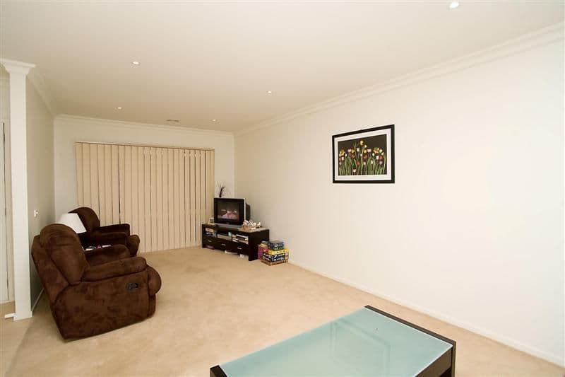 9c Wentworth Drive, TAYLORS LAKES VIC 3038, Taylors Lakes - Thumbnail 3