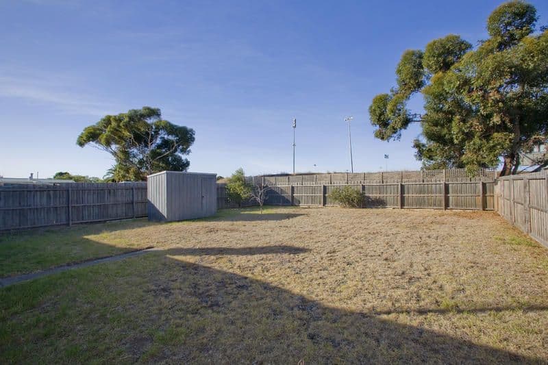 11 Pattison Avenue, NORTH GEELONG VIC 3215, North Geelong - Thumbnail 7