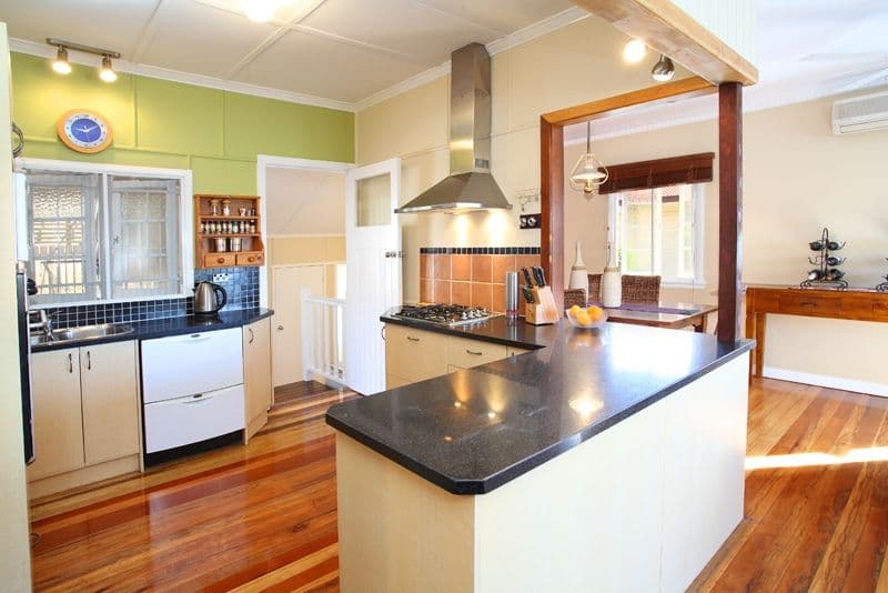 135 Gallipoli Road, CARINA HEIGHTS QLD 4152, Carina Heights - Thumbnail 4