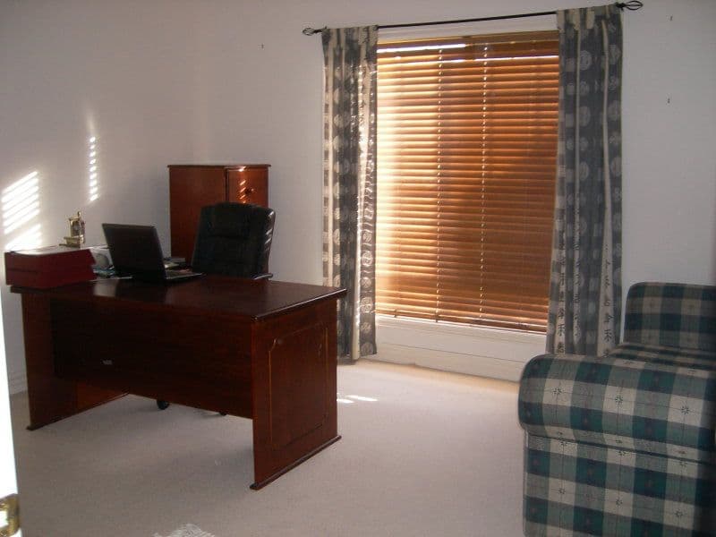 9 Kettleton Close, BRIDGEMAN DOWNS QLD 4035, Bridgeman Downs - Thumbnail 4