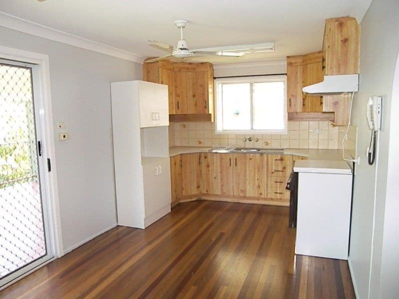 53 Capricorn Crescent, NORMAN GARDENS QLD 4701, Norman Gardens - Thumbnail 3