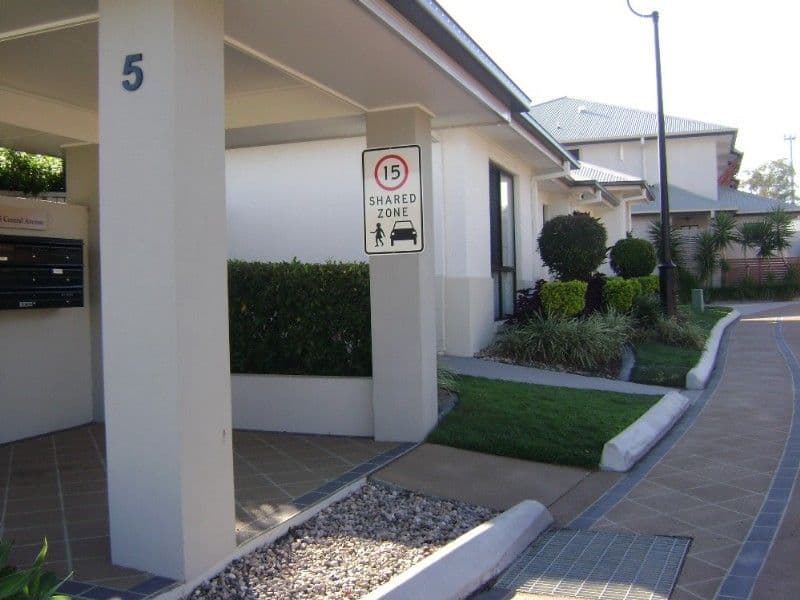7 Central Avenue, MOUNT OMMANEY QLD 4074, Mount Ommaney - Thumbnail 3