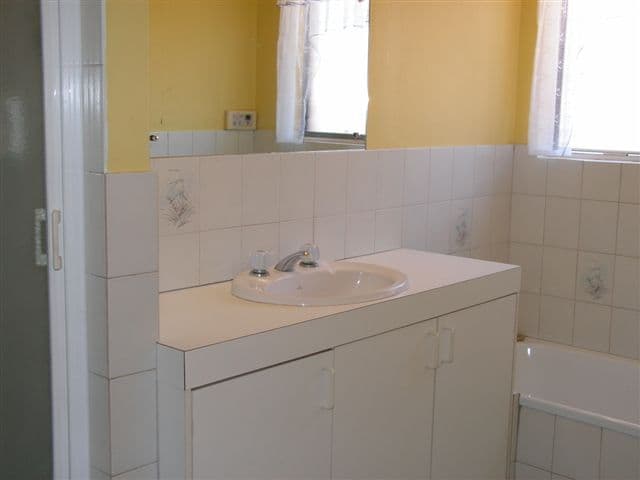 48 Cromwell Drive, ALICE SPRINGS NT 0870, Alice Springs - Thumbnail 6