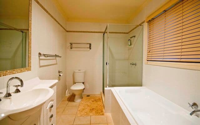 6 Coral Gables Key, BROADBEACH WATERS QLD 4218, Broadbeach Waters - Thumbnail 7