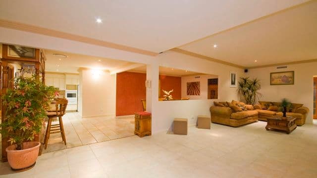 6 Coral Gables Key, BROADBEACH WATERS QLD 4218, Broadbeach Waters - Thumbnail 8