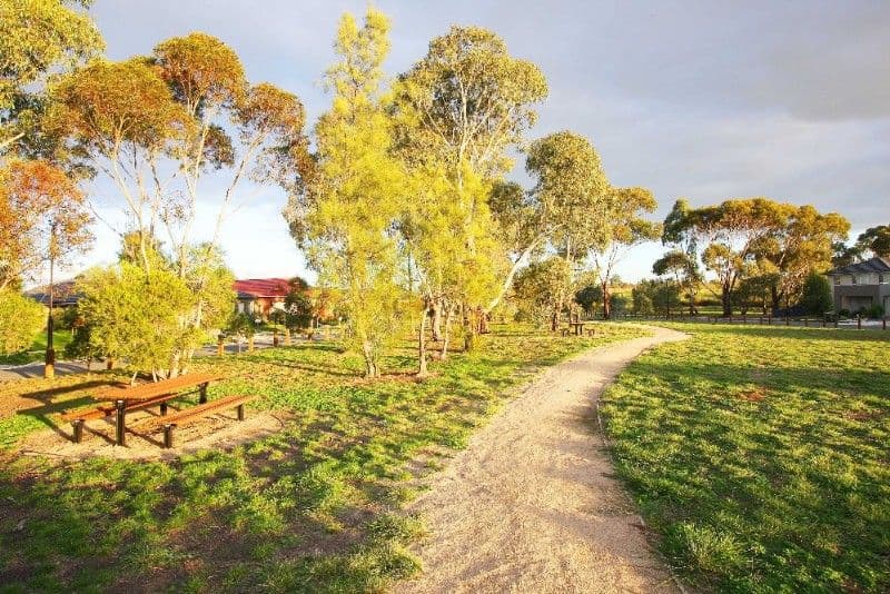 10 Satin Street, BUNDOORA VIC 3083, Bundoora - Thumbnail 2
