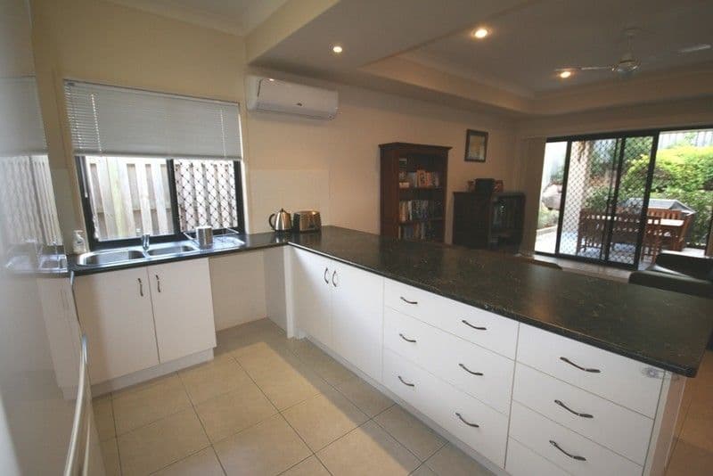 9 Entry Drive, MERRIMAC QLD 4226, Merrimac - Thumbnail 2