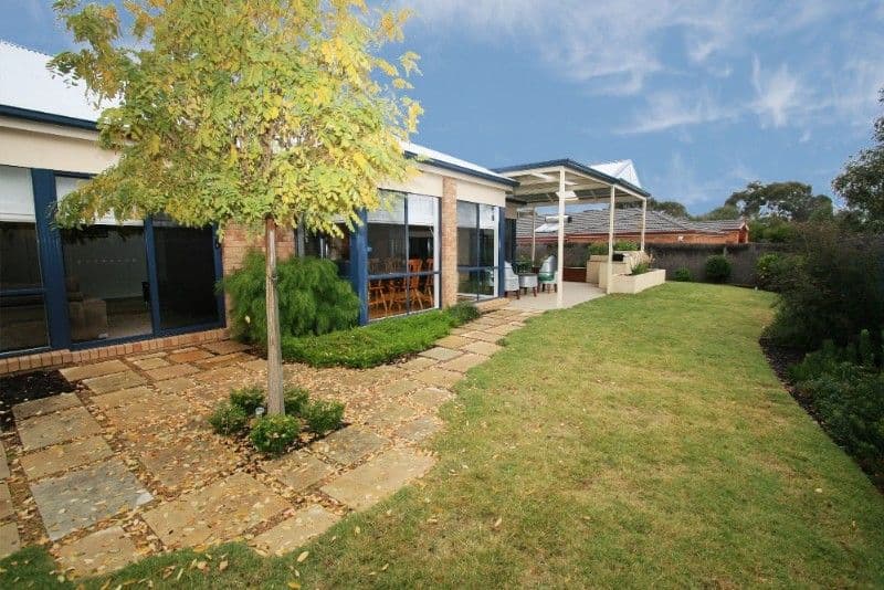 25 Killarney Ridge, GREENSBOROUGH VIC 3088, Greensborough - Thumbnail 4